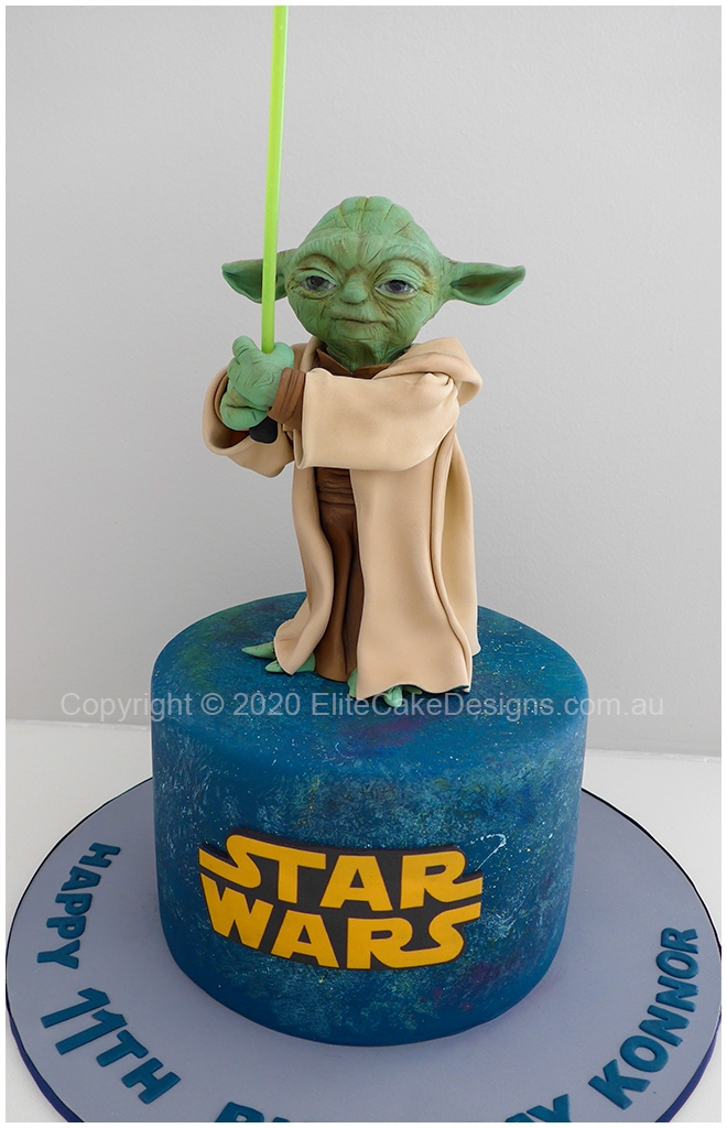 Star Wars Yoda figurine birthday cake